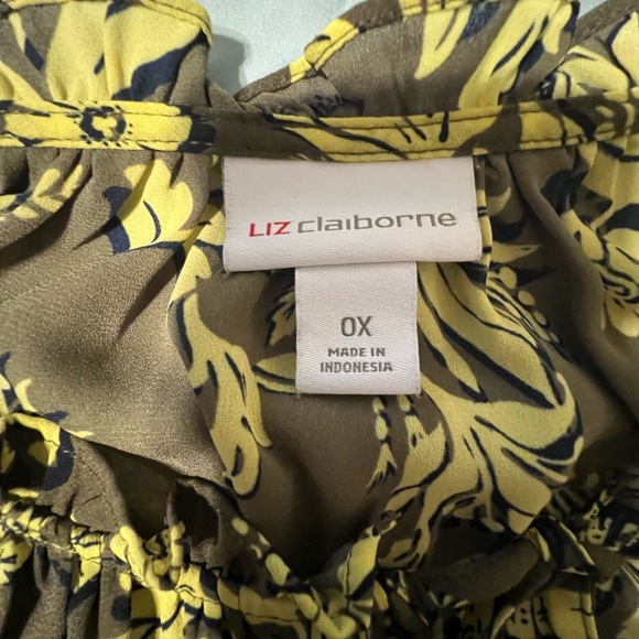 Liz Claiborne multicolored scoop neck short sleeve blouse with tie front - Picture 4 of 4